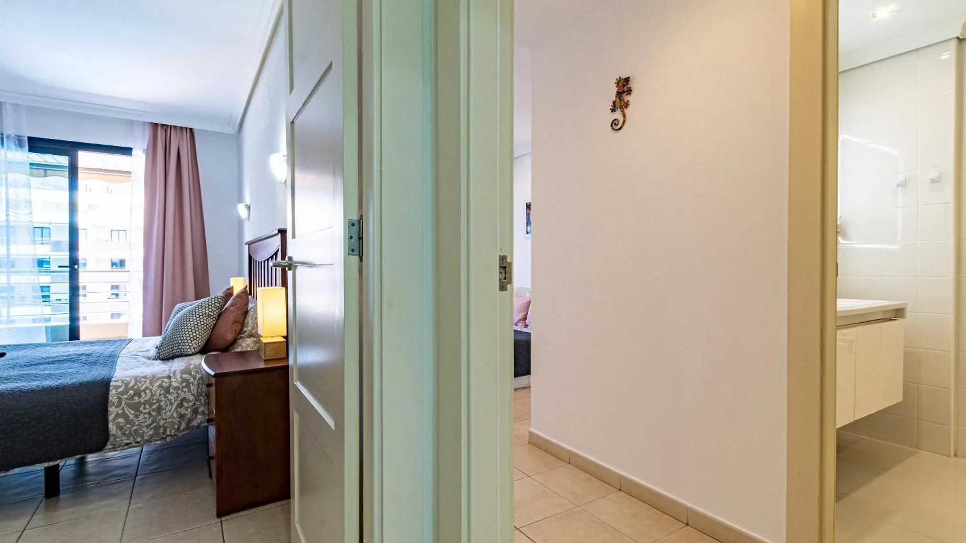 Top Floor Ocean View Apt By Dream Homes Tenerife Puerto de Santiago  0*, Puerto de Santiago (Tenerife) Spanien